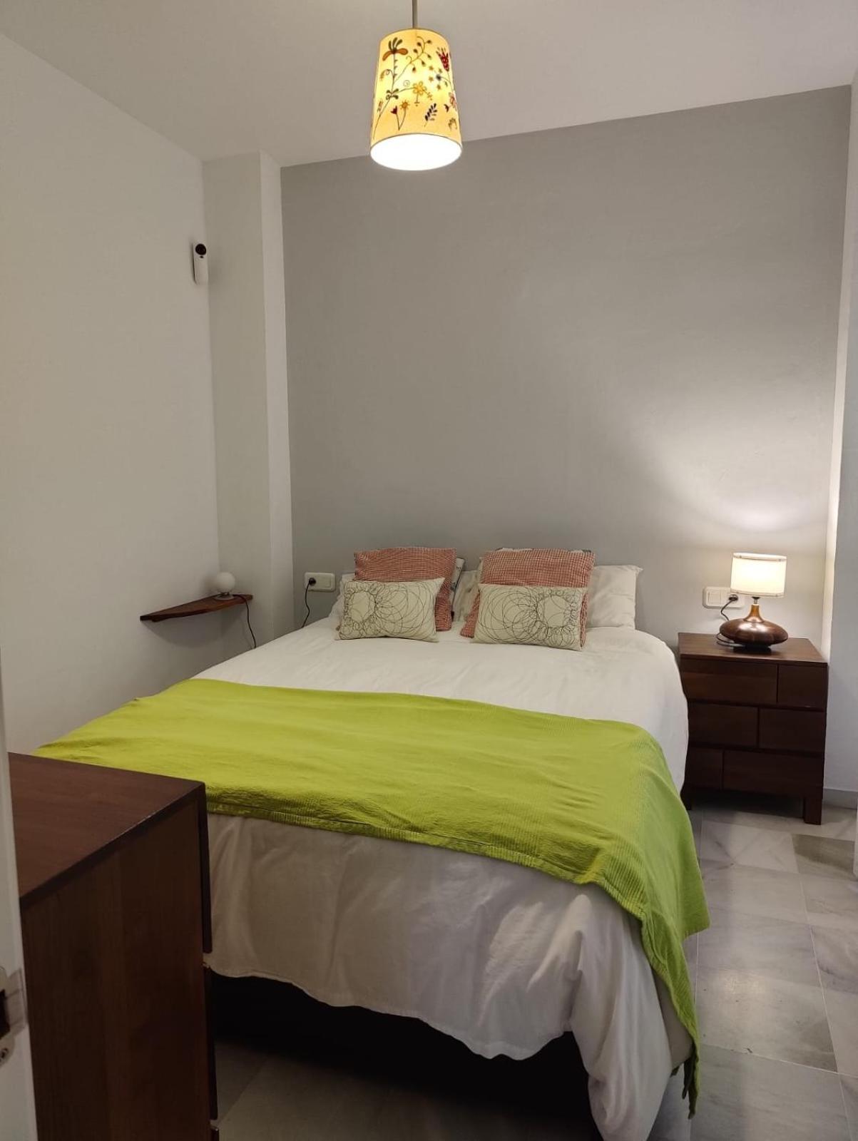 Luminoso Apartamento Exterior Con Balcon Y Patio En Centro Historico Feria-Alameda Seville Luaran gambar